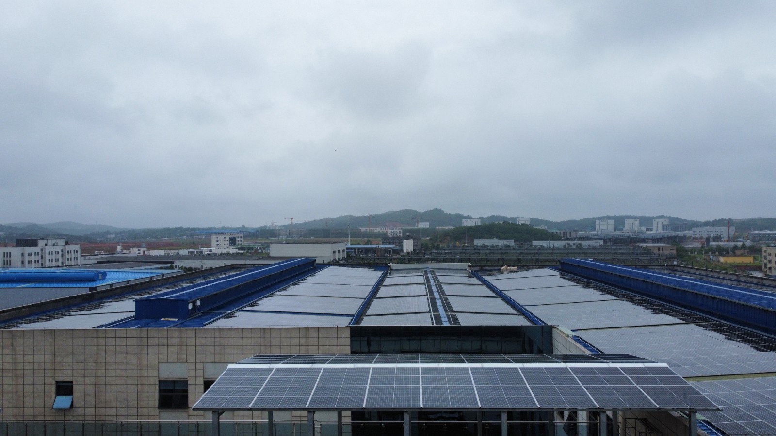 国家统计局：：2022年10月份太阳能发电增添24.7%